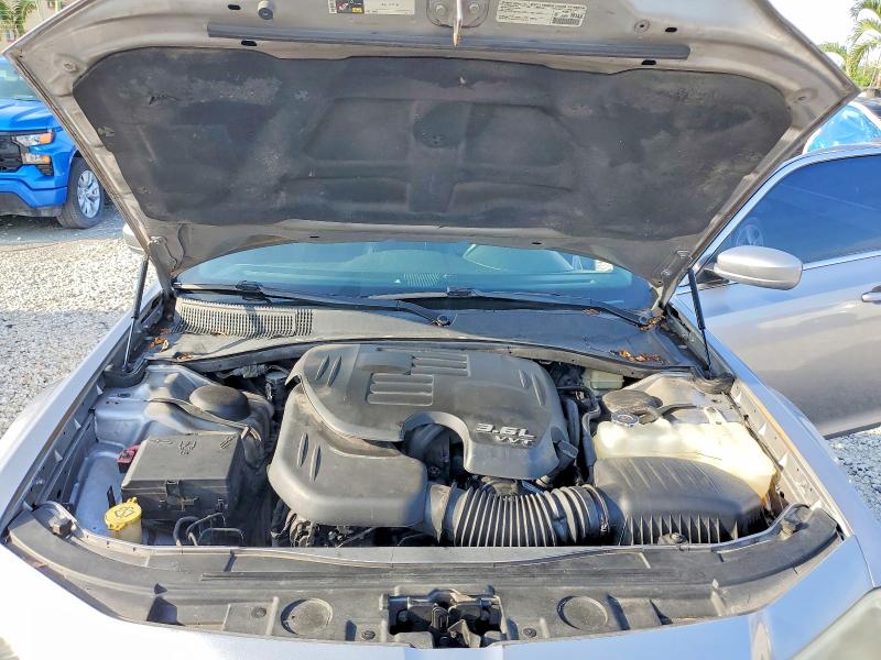 Photo 11 from auction – 2014 CHRYSLER 300 with VIN 2C3CCAAG3EH141609