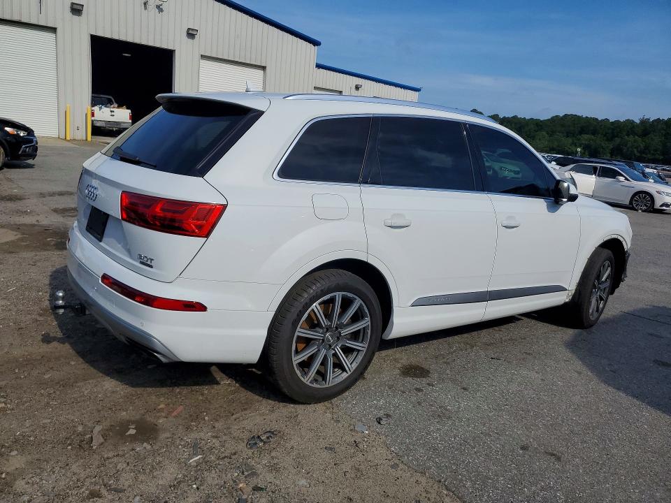 Zdjęcie 3 z aukcji – 2017 AUDI Q7 z VIN WA1VAAF78HD000176