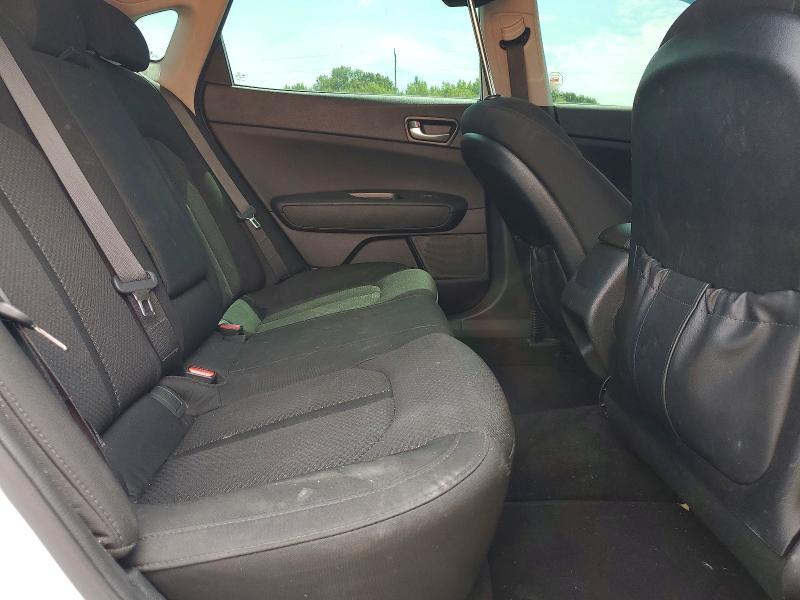 Photo 10 from auction – 2018 KIA OPTIMA with VIN 5XXGT4L34JG267113