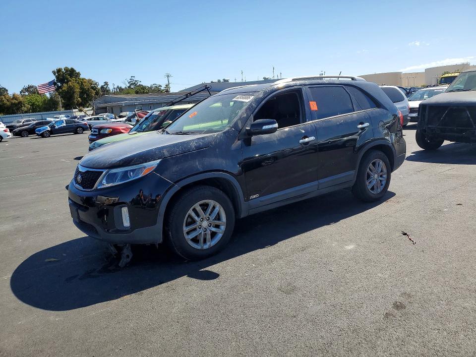 KIA SORENTO 2014 with VIN 5XYKTCA6XEG518610 - Photo from auction