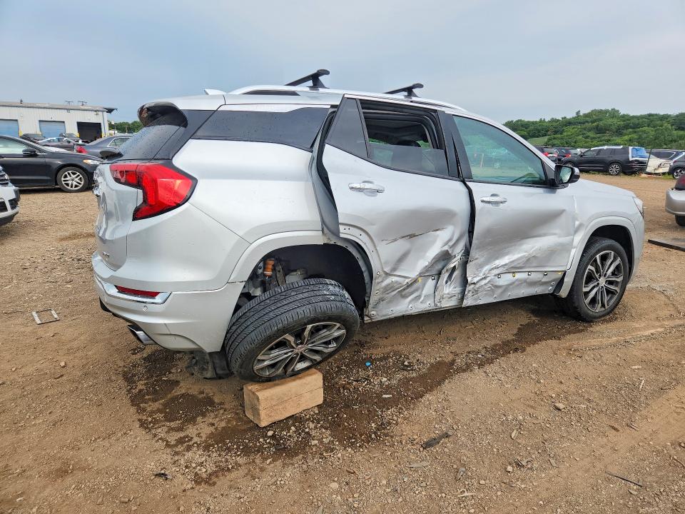 Photo 3 from auction – 2018 GMC TERRAIN with VIN 3GKALXEX8JL320105