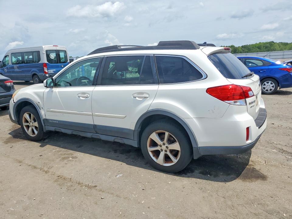 Photo 2 from auction – 2014 SUBARU OUTBACK with VIN 4S4BRCMC1E3326010