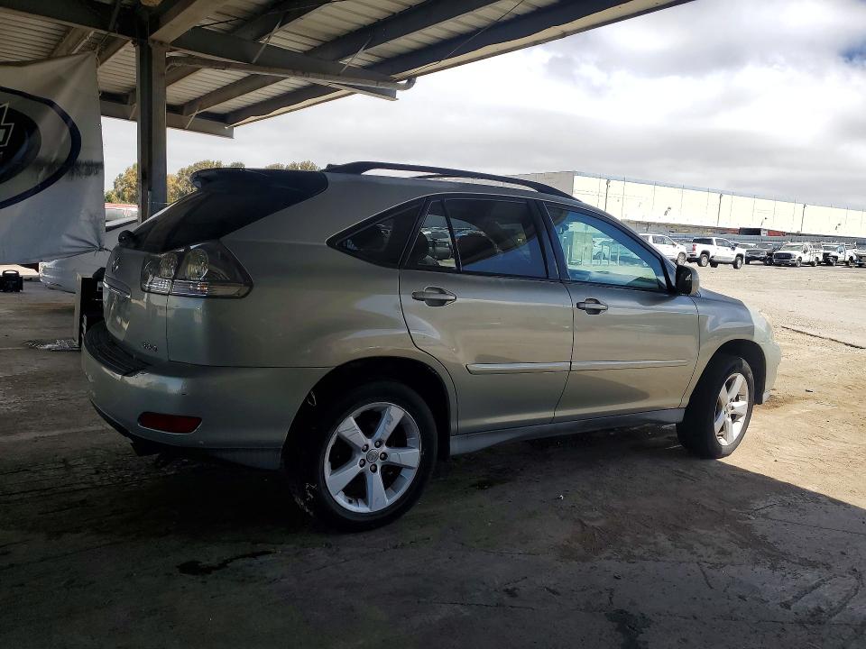 Photo 3 from auction – 2006 LEXUS RX with VIN 2T2GA31U76C052315