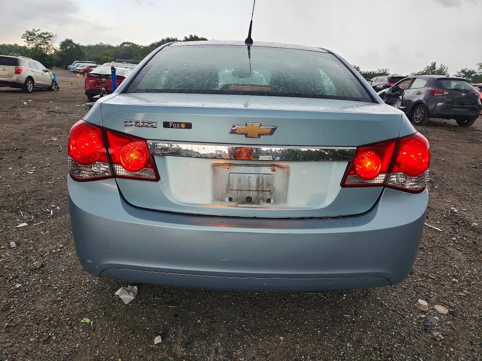 Photo 6 from auction – 2012 CHEVROLET CRUZE with VIN 1G1PC5SH2C7172928