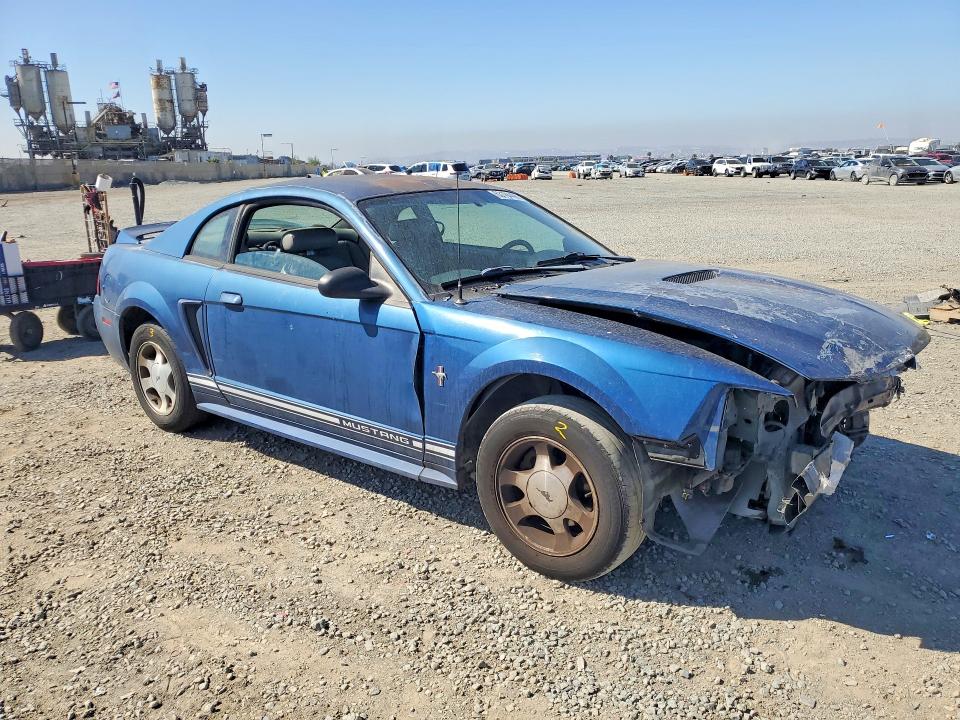Photo 4 from auction – 2000 FORD MUSTANG with VIN 1FAFP4045YF167906