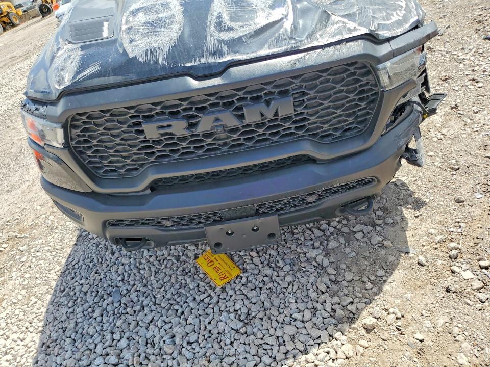 Снимка 5 от търг – 2025 RAM 1500 с VIN 1C6SRFLP5SN695244