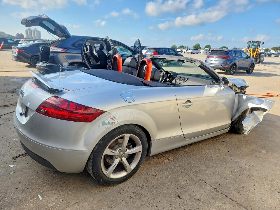 صورة رقم 3 من المزاد - 2008 AUDI TT مع VIN TRUNF38JX81048099