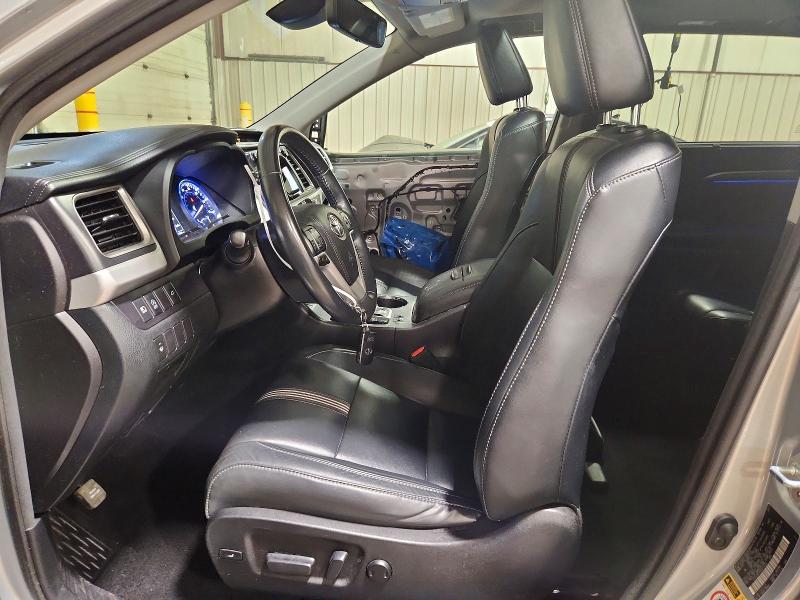 Photo 7 from auction – 2017 TOYOTA HIGHLANDER with VIN 5TDJZRFH3HS419724