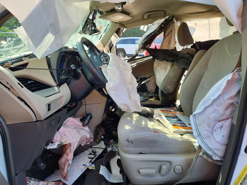 Photo 7 from auction – 2019 TOYOTA SIENNA with VIN 5TDKZ3DC4KS975198