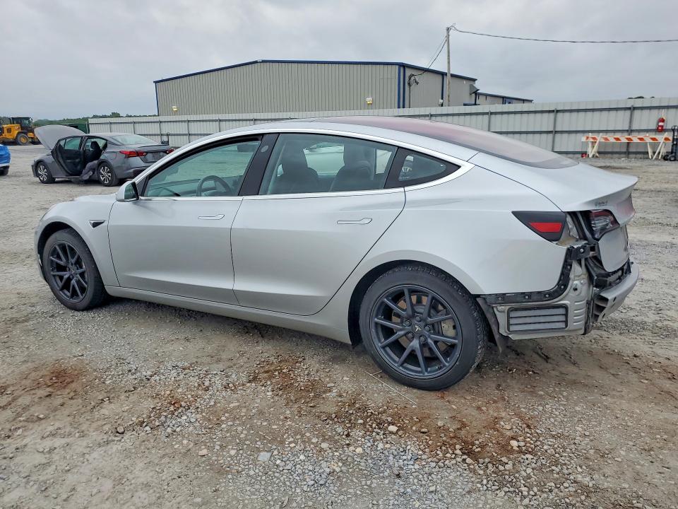 Photo 2 from auction – 2018 TESLA MODEL 3 with VIN 5YJ3E1EA0JF030639