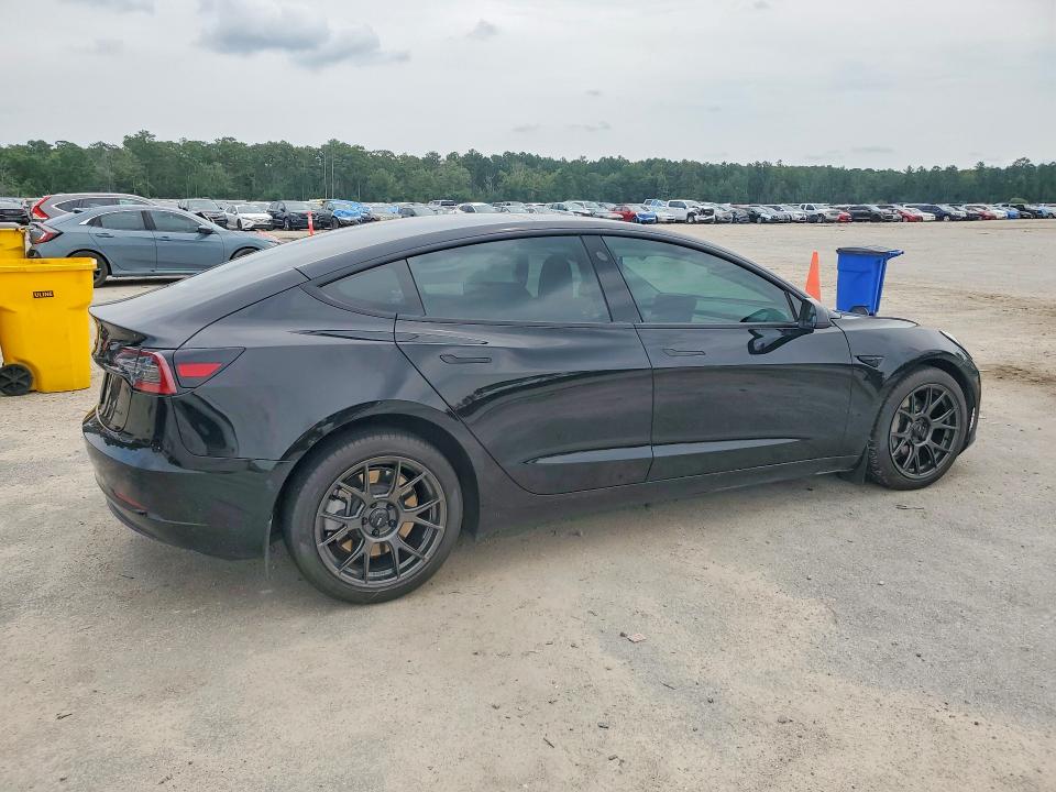 Foto 3 de la subasta – 2022 TESLA MODEL 3 con VIN 5YJ3E1EB6NF187459