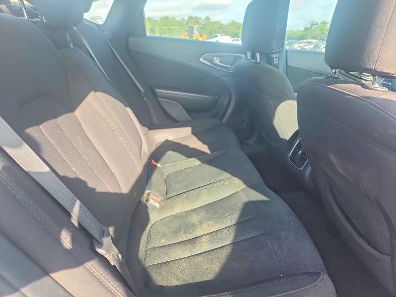 Photo 10 from auction – 2015 CHRYSLER 200 with VIN 1C3CCCABXFN686487