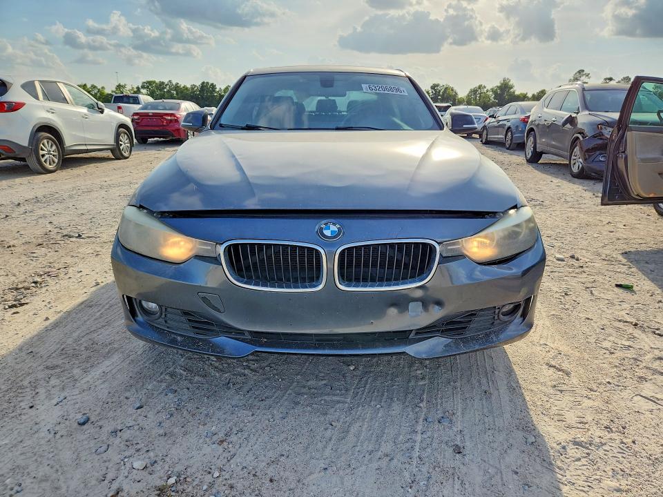 Photo 5 from auction – 2013 BMW 328 with VIN WBA3A5G54DNP21758