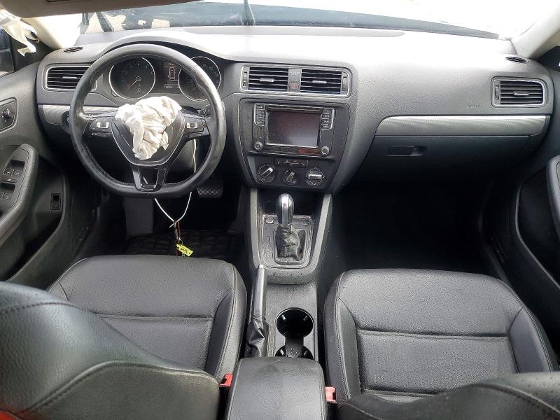 Photo 8 from auction – 2017 VOLKSWAGEN JETTA with VIN 3VWDB7AJ8HM306641