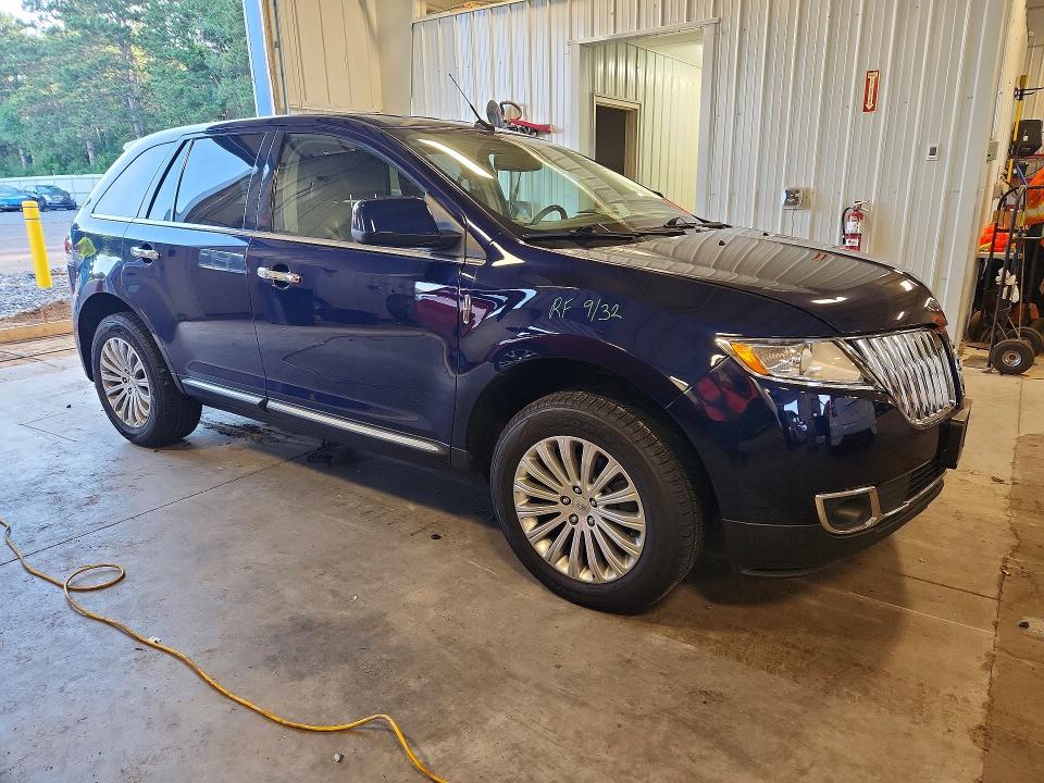 Photo 4 from auction – 2011 LINCOLN MKX with VIN 2LMDJ8JK1BBJ01014