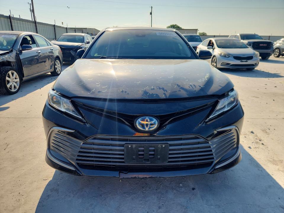 Photo 5 from auction – 2022 TOYOTA CAMRY with VIN 4T1C31AK9NU589426