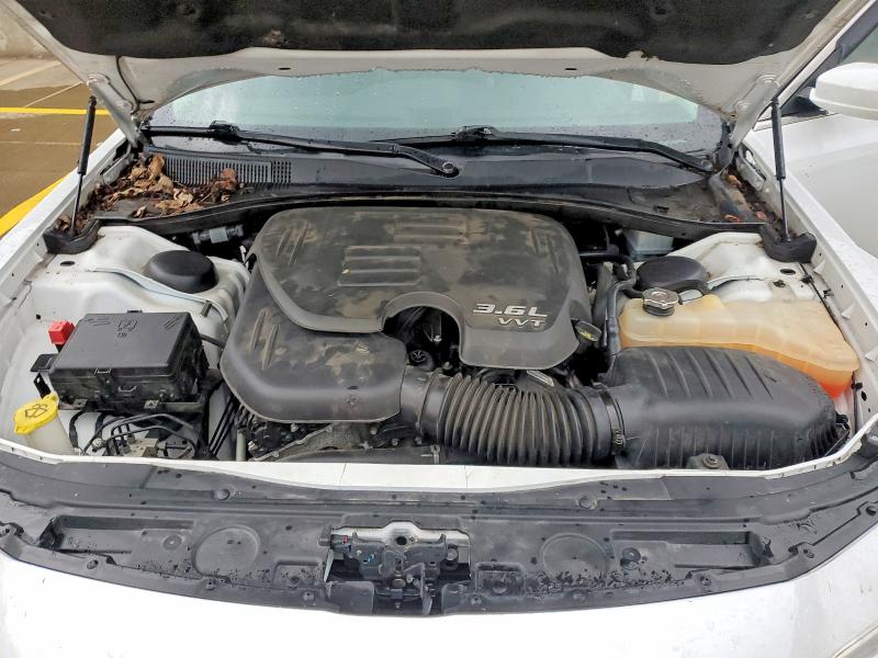 Photo 11 from auction – 2017 CHRYSLER 300 with VIN 2C3CCARG0HH534735