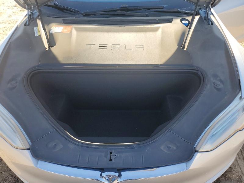Фото 11 с аукциона – 2016 TESLA MODEL S с VIN 5YJSA1E2XGF152546