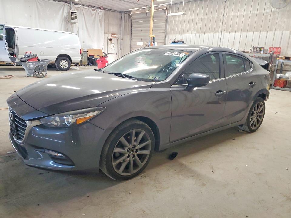 Снимка 1 от търг – 2018 MAZDA 3 с VIN 3MZBN1V35JM248212