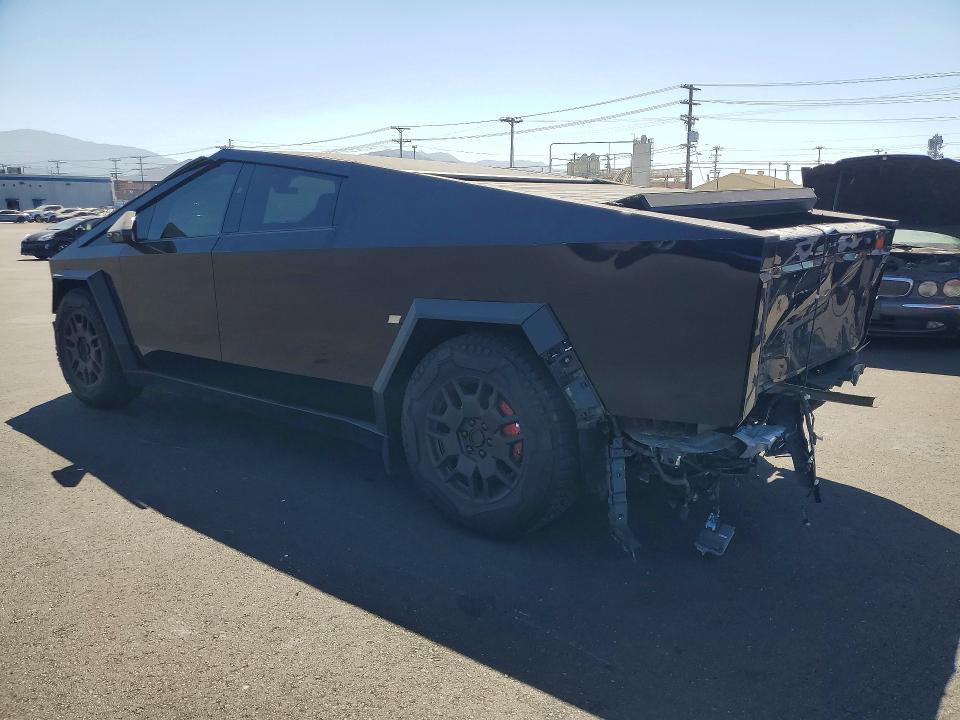 Photo 2 from auction – 2025 TESLA CYBERTRUCK with VIN 7G2CEHEE6SA077391