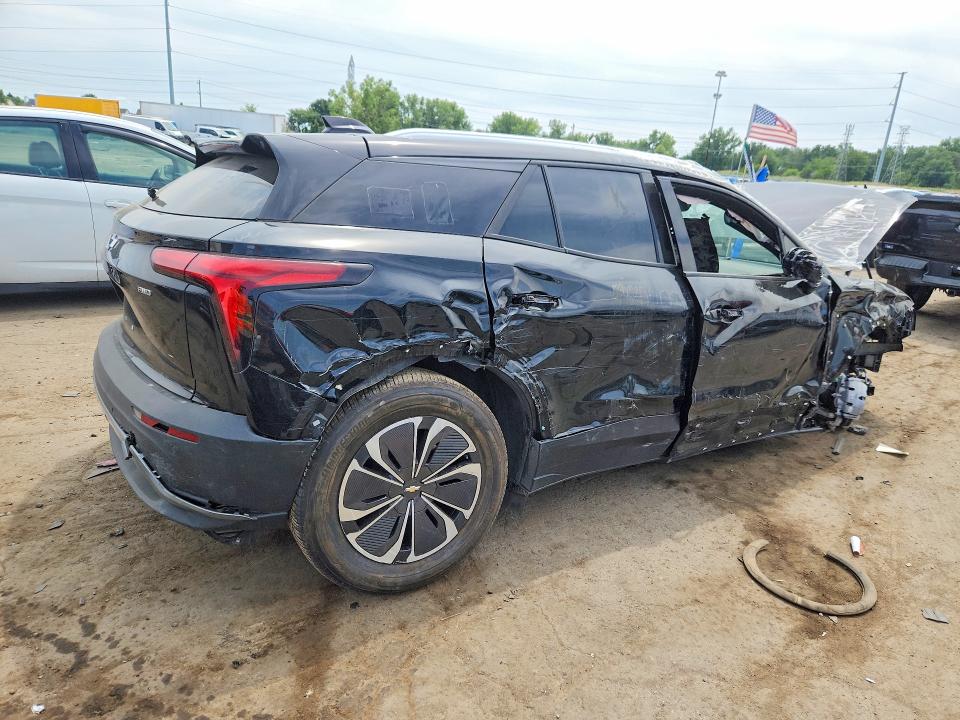 Photo 3 from auction – 2025 CHEVROLET BLAZER with VIN 3GNKDGRJ0SS112267