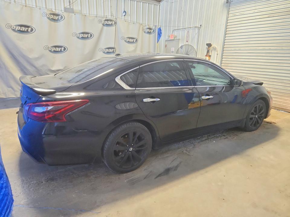 Photo 3 from auction – 2018 NISSAN ALTIMA with VIN 1N4AL3AP8JC184165