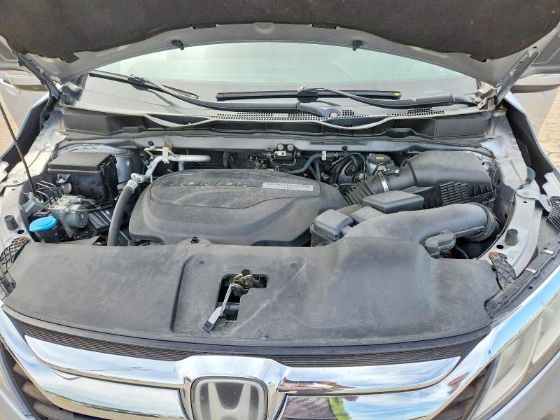Photo 12 from auction – 2018 HONDA ODYSSEY with VIN 5FNRL6H72JB033491