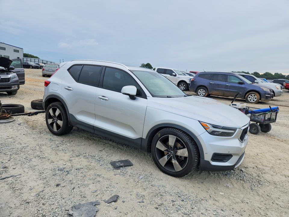 Photo 4 from auction – 2019 VOLVO XC40 with VIN YV4162XZ9K2009335