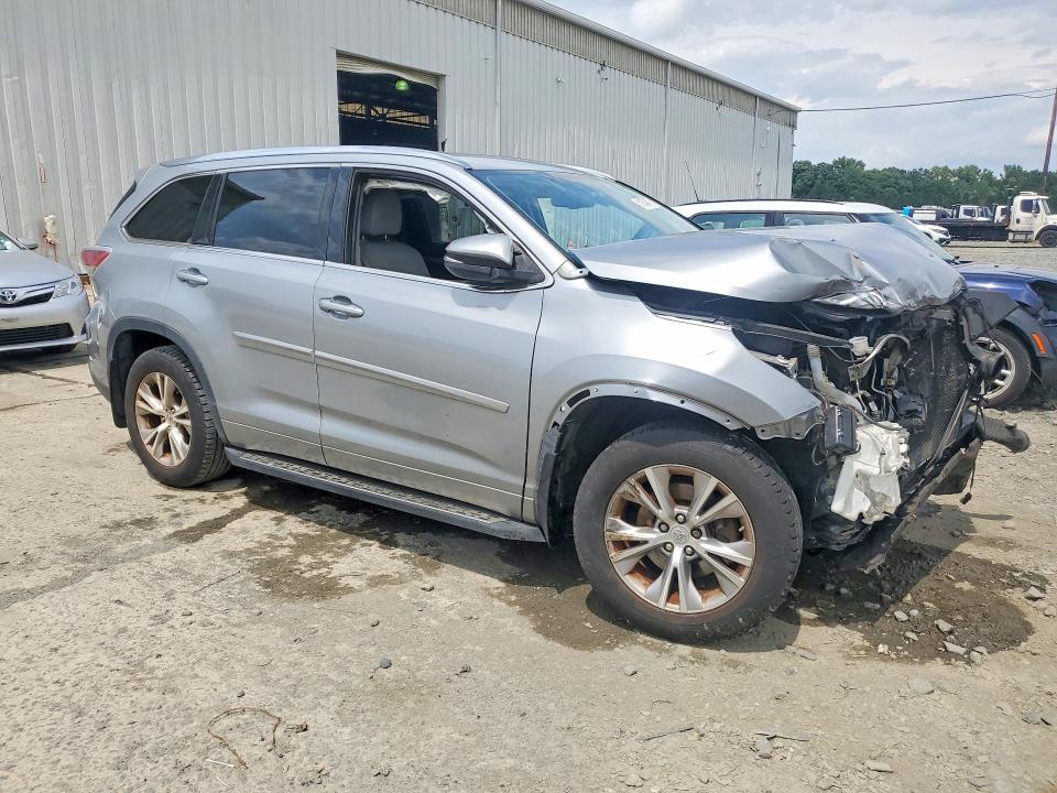 صورة رقم 4 من المزاد - 2015 TOYOTA HIGHLANDER مع VIN 5TDJKRFH1FS077756