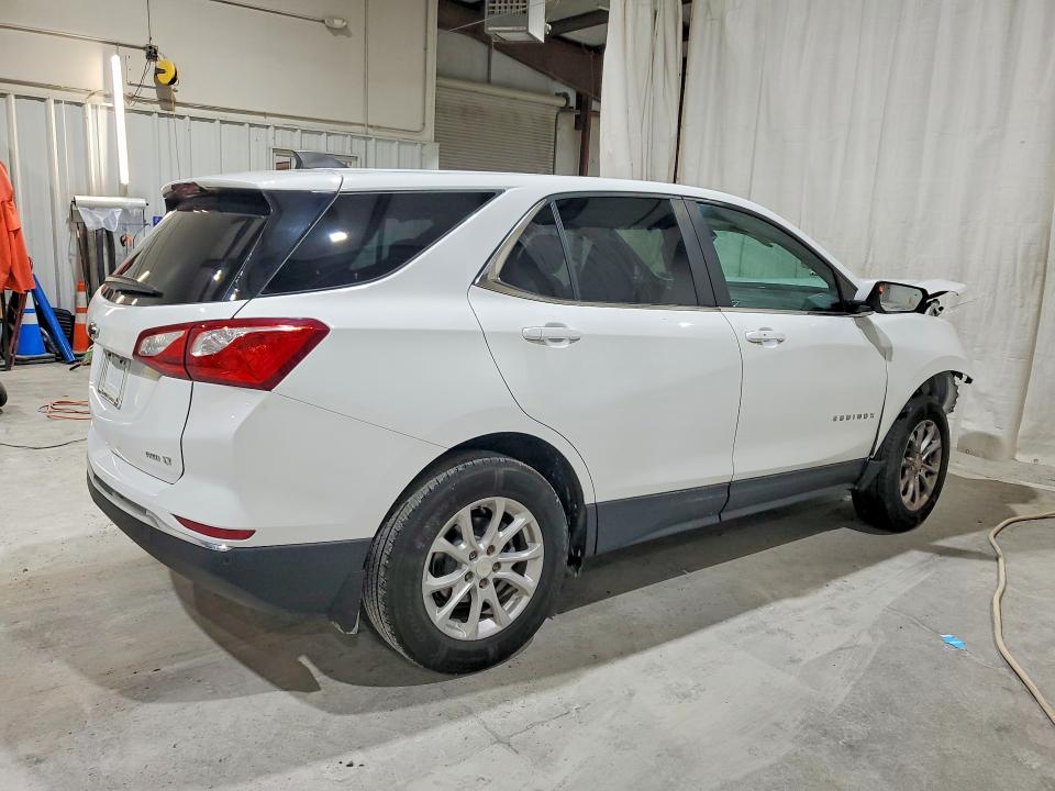 Photo 3 from auction – 2021 CHEVROLET EQUINOX with VIN 3GNAXUEV3MS144725