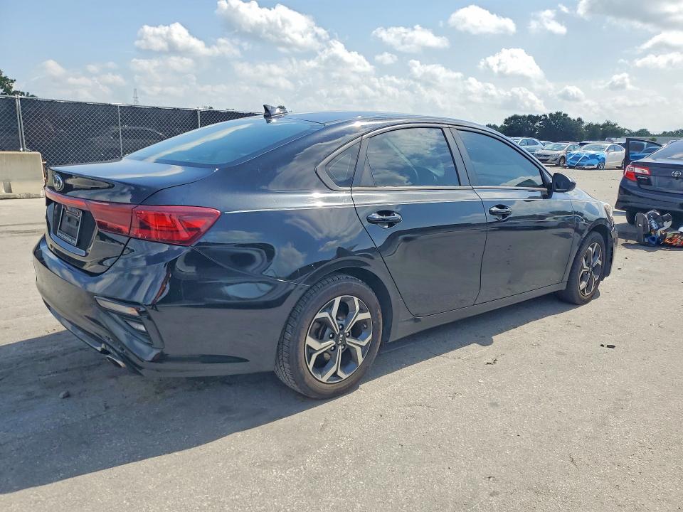 Photo 3 from auction – 2020 KIA FORTE with VIN 3KPF24AD5LE170055