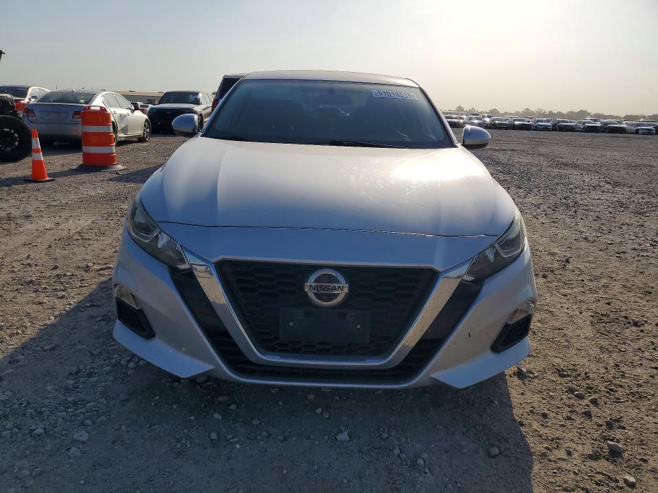 Photo 5 from auction – 2019 NISSAN ALTIMA with VIN 1N4BL4BV0KC104222