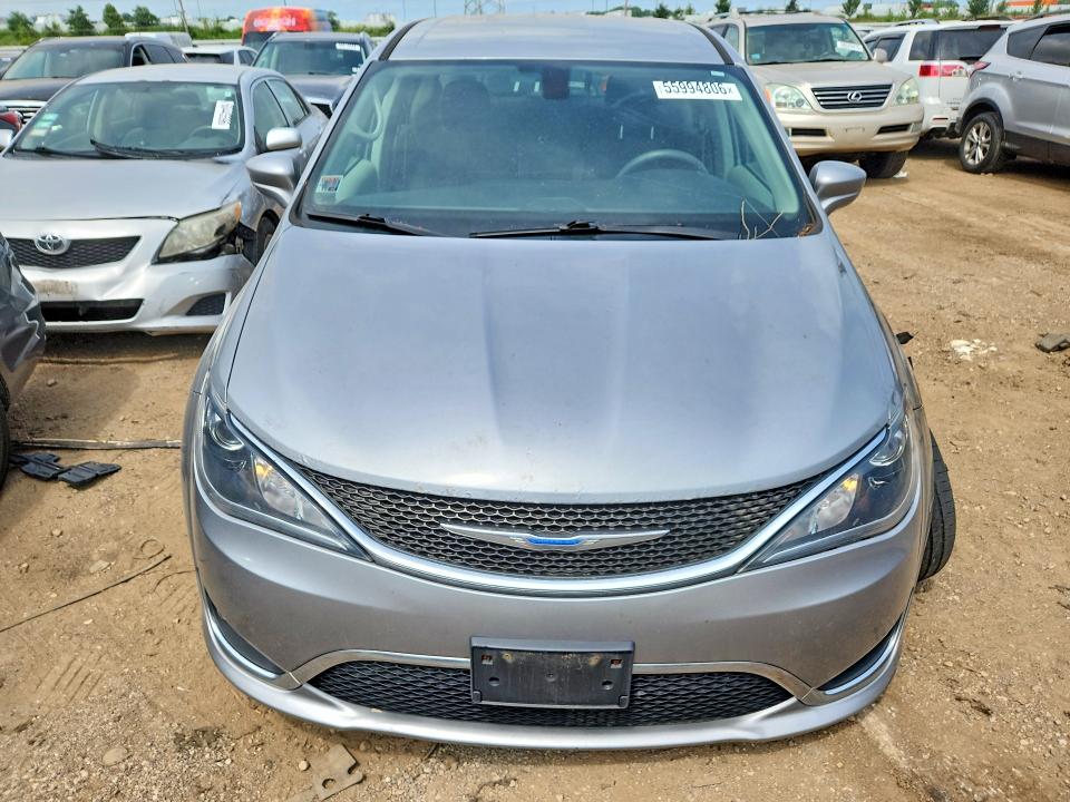 Photo 5 from auction – 2018 CHRYSLER PACIFICA with VIN 2C4RC1FG5JR277677