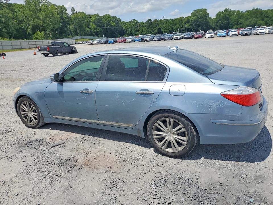 Photo 2 from auction – 2011 HYUNDAI GENESIS with VIN KMHGC4DF3BU126890