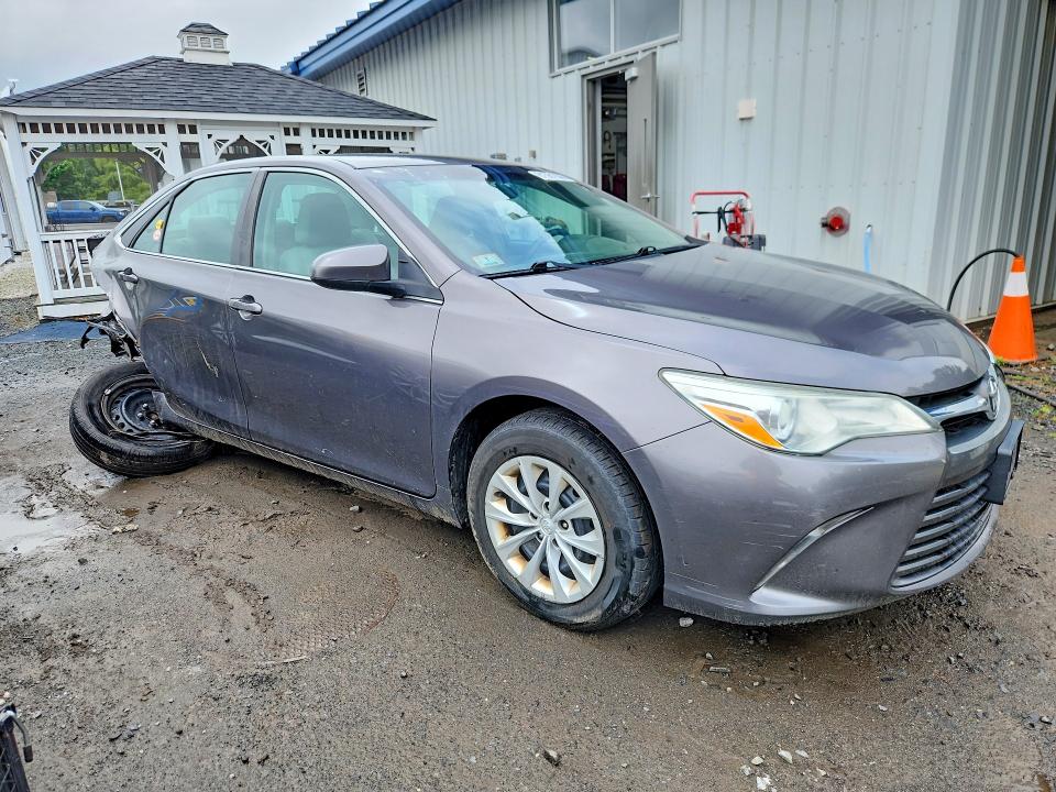 Photo 4 from auction – 2017 TOYOTA CAMRY with VIN 4T1BF1FK6HU648741