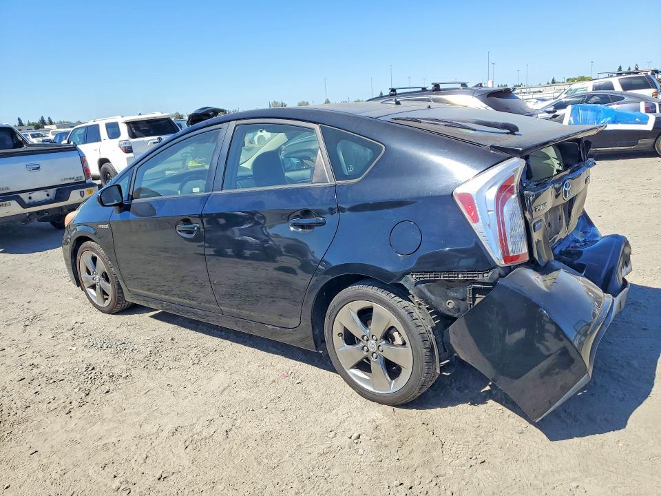 Photo 2 from auction – 2013 TOYOTA PRIUS with VIN JTDKN3DU7D1655989