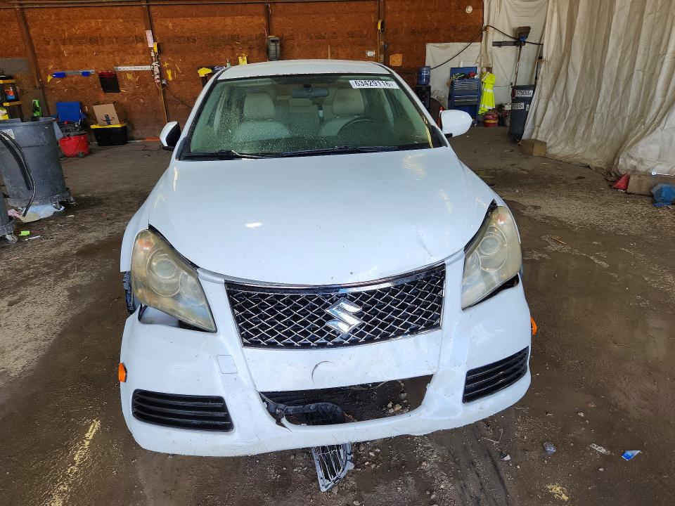 Photo 5 from auction – 2012 SUZUKI KIZASHI with VIN JS2RF9A16C6100838