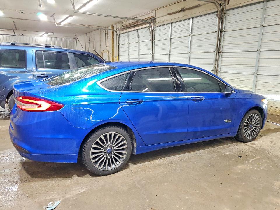 Photo 3 from auction – 2017 FORD FUSION with VIN 3FA6P0PU6HR390036