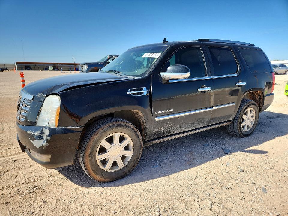 CADILLAC ESCALADE 2011 with VIN 1GYS3CEF0BR184749 - Photo from auction