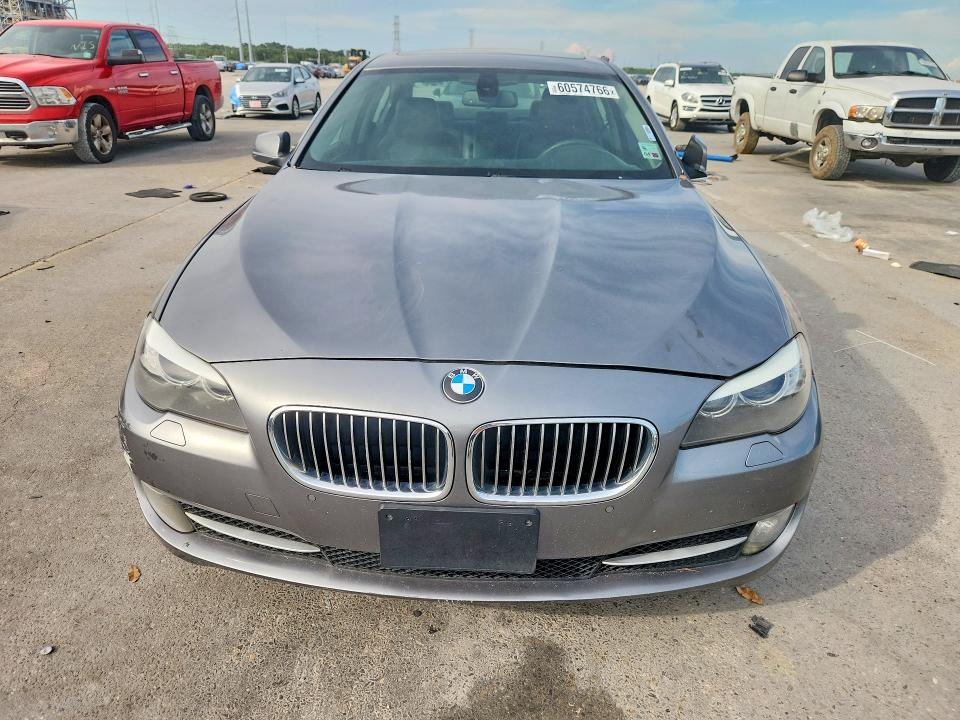 Photo 5 from auction – 2012 BMW 528 with VIN WBAXG5C54CDX02377