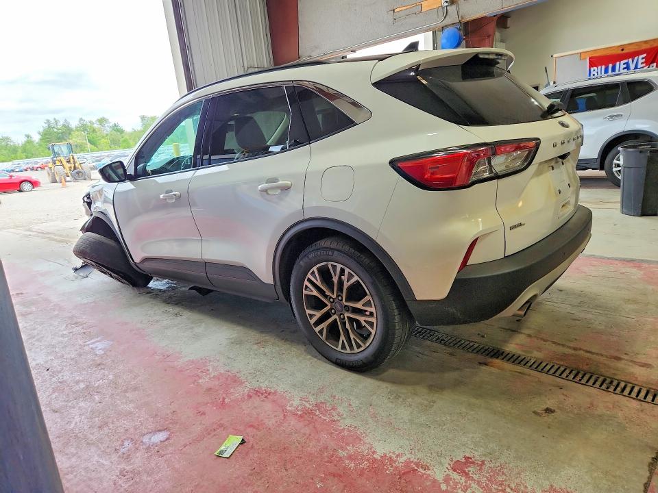 Снимка 2 от търг – 2020 FORD ESCAPE с VIN 1FMCU9H63LUA27457