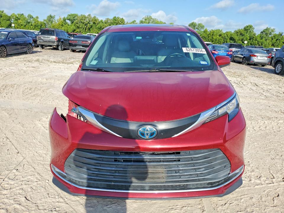 Photo 5 from auction – 2022 TOYOTA SIENNA with VIN 5TDYRKEC0NS076250