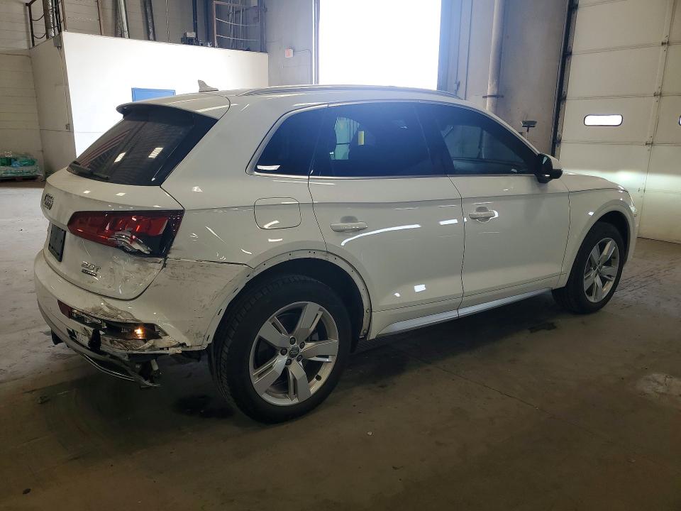 Снимка 3 от търг – 2018 AUDI Q5 с VIN WA1BNAFY3J2057337