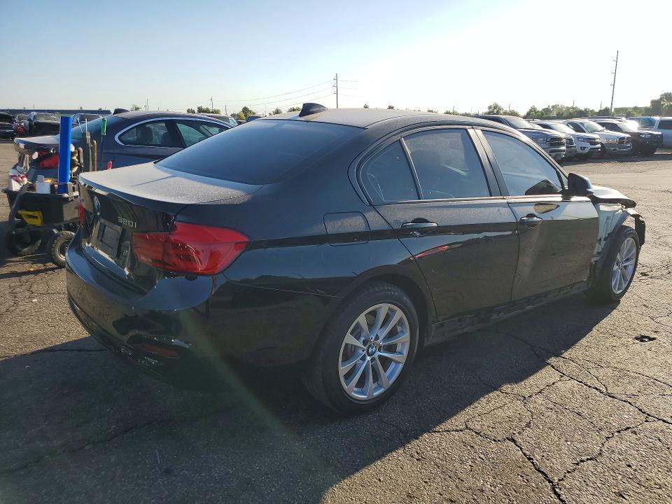 Photo 3 from auction – 2018 BMW 320 with VIN WBA8E5G54JNU47516