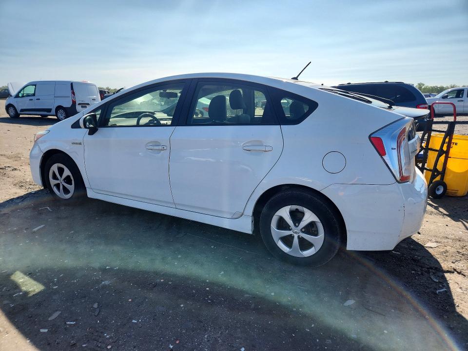 Photo 2 from auction – 2014 TOYOTA PRIUS with VIN JTDKN3DU8E1814889