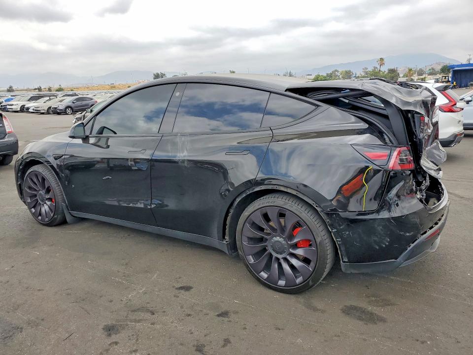 Foto 2 de la subasta – 2021 TESLA MODEL Y con VIN 5YJYGDEF4MF251971