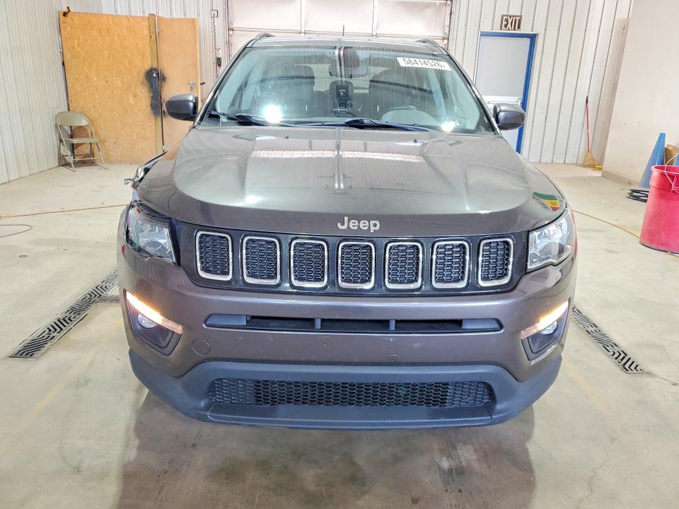 Снимка 5 от търг – 2019 JEEP COMPASS с VIN 3C4NJDBBXKT672999