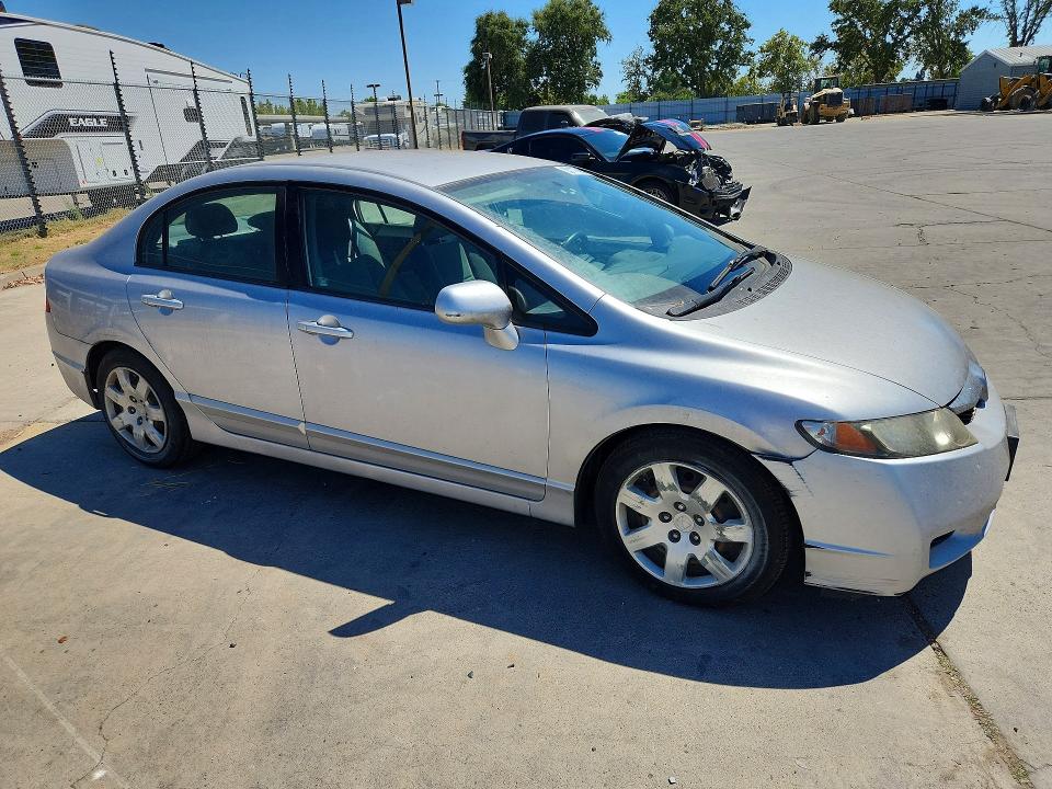 Photo 4 from auction – 2011 HONDA CIVIC with VIN 2HGFA1F55BH309690