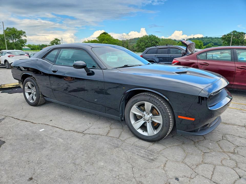 Photo 4 from auction – 2017 DODGE CHALLENGER with VIN 2C3CDZAG0HH639525