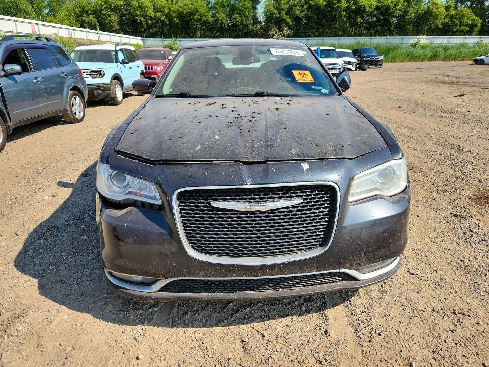 Photo 5 from auction – 2015 CHRYSLER 300 with VIN 2C3CCAAG8FH830448